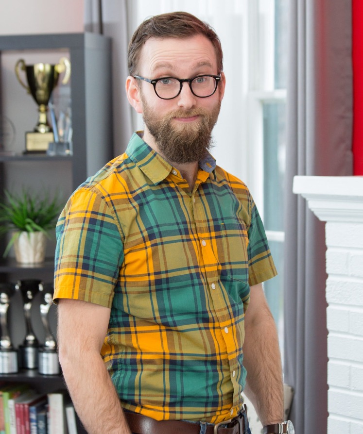 Headshot of Erik Teichmann