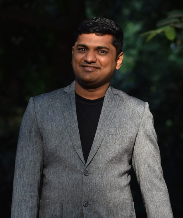 Akassh Aagrawal Headshot
